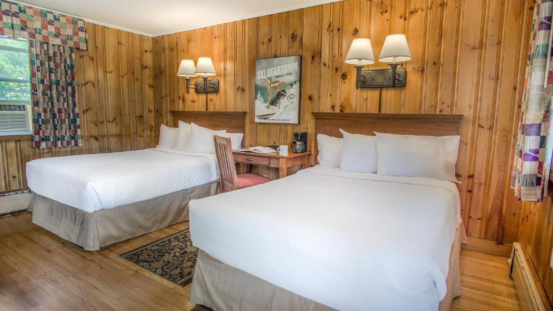 two doubles south lodge room yankee inn