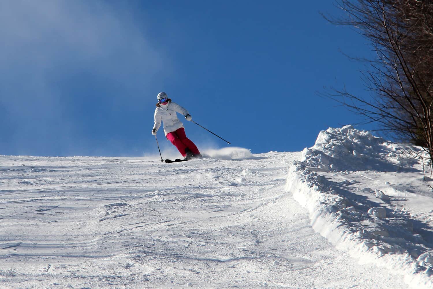 Jiminy peak and bousquet